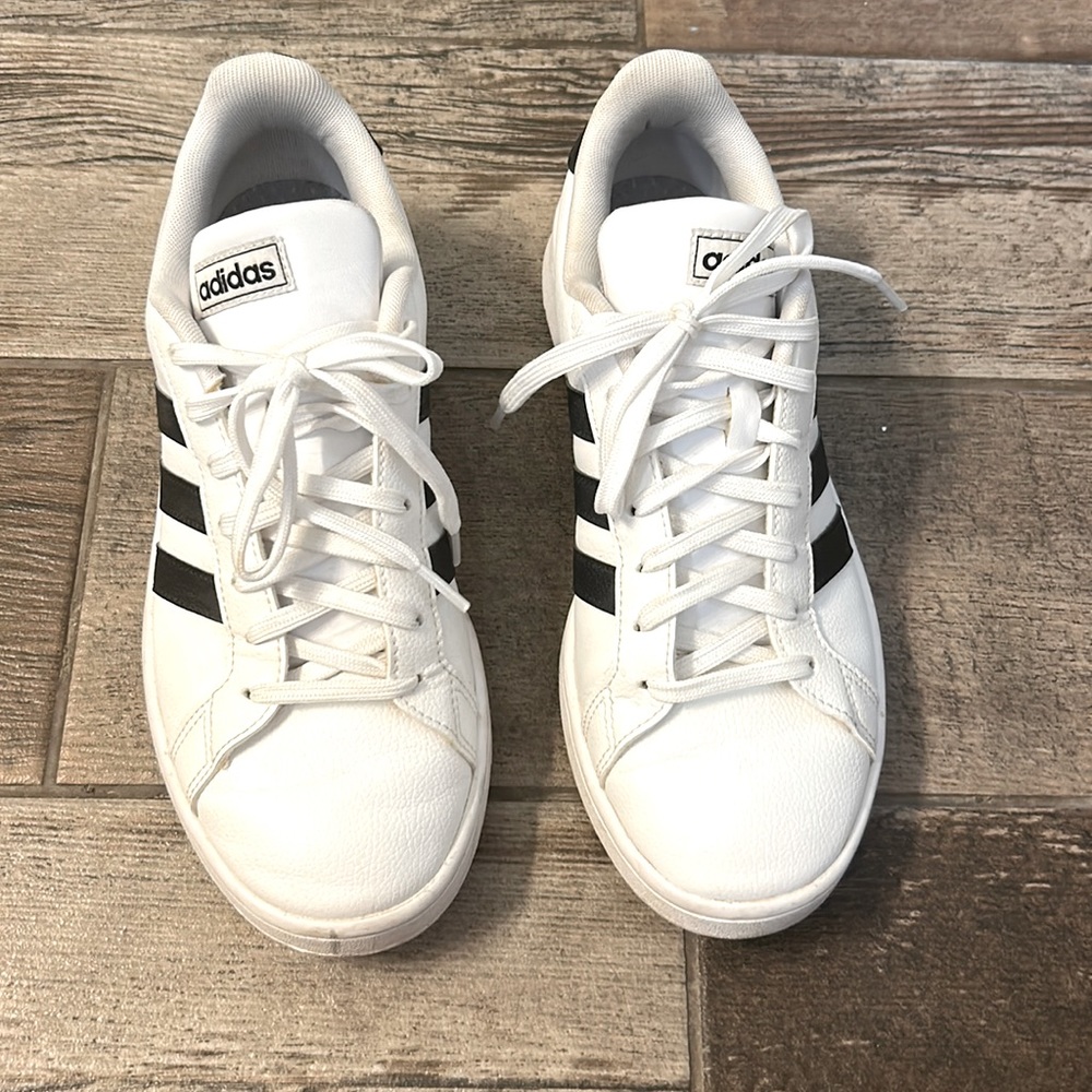 Classic Adidas shoes size 9